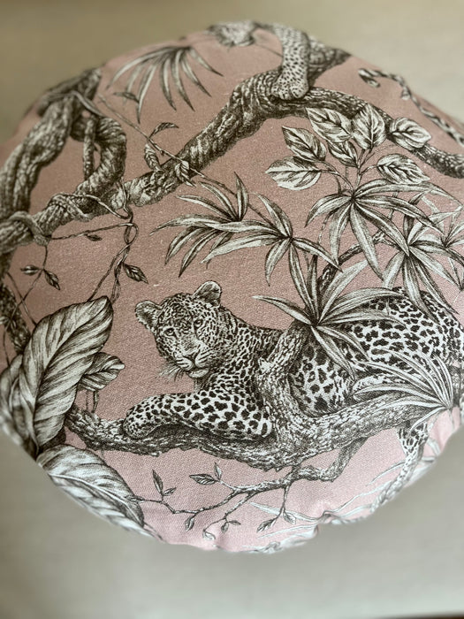 Coj&iacute;n Selva Redondo  HUGGA  huggastore.myshopify.com Hugga Store
