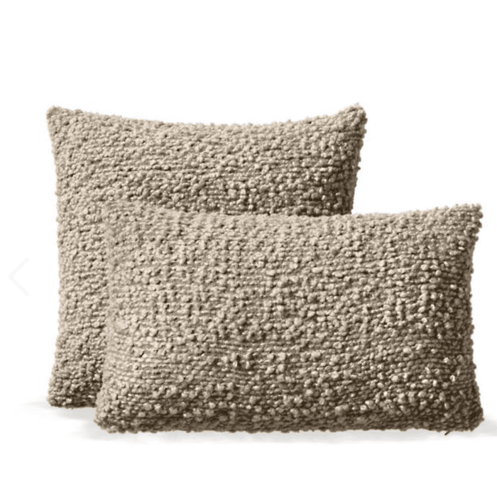 Coj&iacute;n Boucl&eacute; Taupe Set Cojin Clasico y Ri&ntilde;onero Hugga Colombia Cojines huggastore.myshopify.com Hugga Store