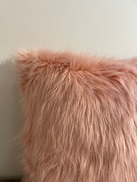 Coj&iacute;n Faux Fur Rosa  Hugga Colombia Cojines huggastore.myshopify.com Hugga Store